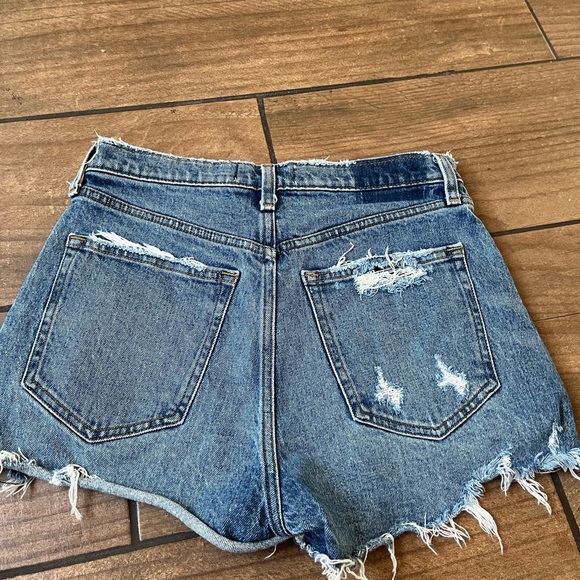 Abercrombie & fitch high rise mom short distressed size 26/2 - Picture 2 of 4
